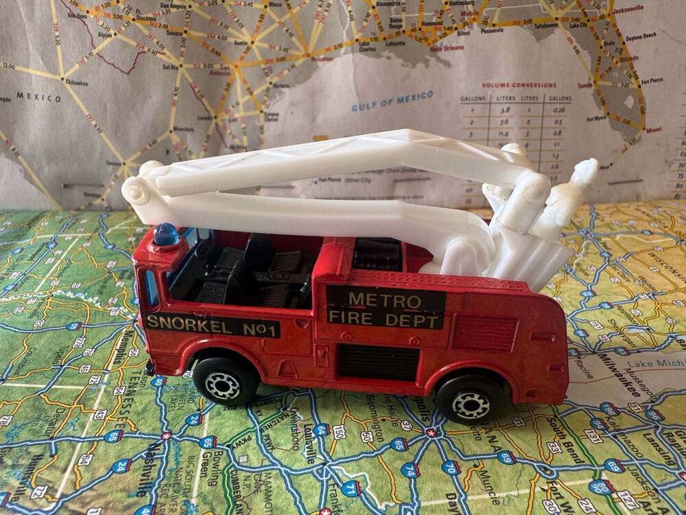 VTG 1981 Matchbox Superfast No. 63 Snorkel Fire Engine Metro Fire Dept. No. 1